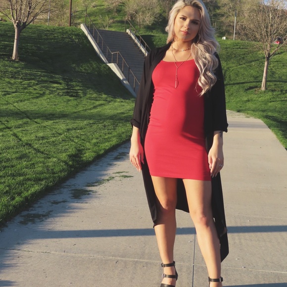 MEET YOUR POSH AMBASSADOR! 🦋 - Picture 2 of 6